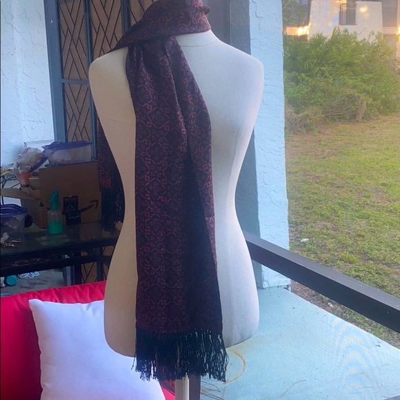 EUC Basha red and black silk fringed scarf - Picture 1 of 4